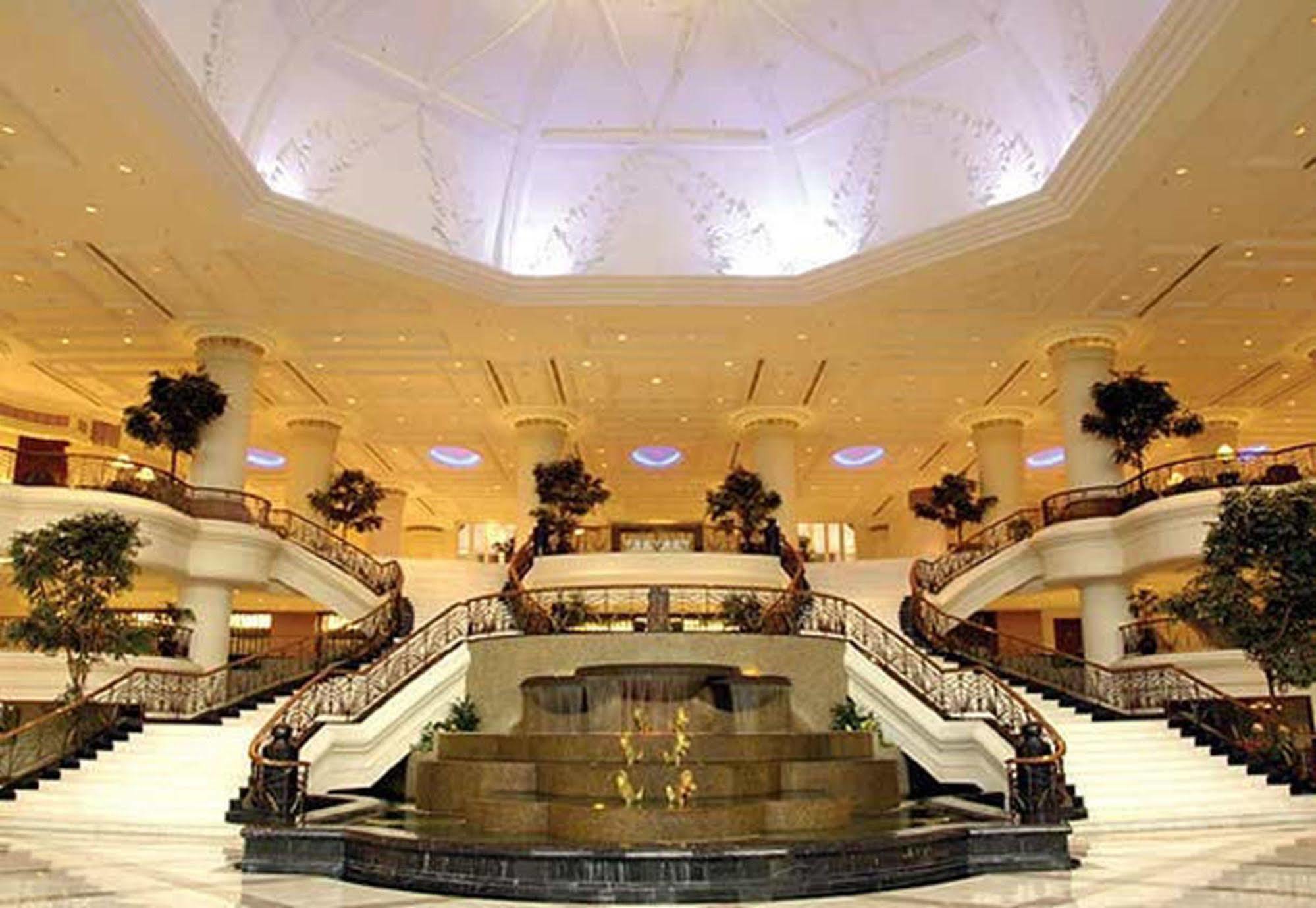 Putrajaya Marriott Hotel Interior photo